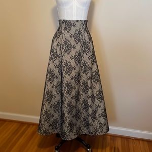 Kay Unger Evening Quilted Lace Long Skirt